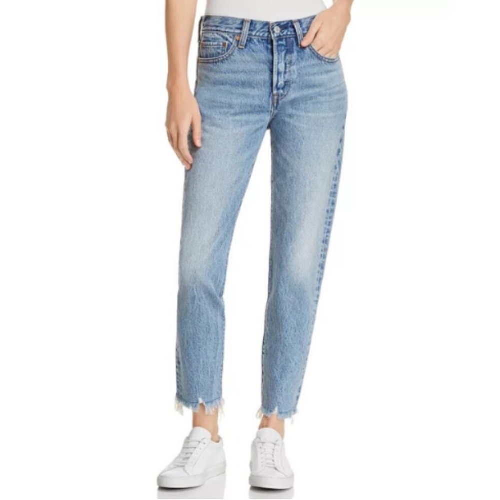 Levi's Wedgie Icon Fit - High Waisted Straight Leg Medium Wash Jeans - Size 24
